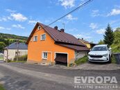 Prostorný rodinný dům vhodný pro dvě generace, s garáží a dílnou Kraslice, cena 3490000 CZK / objekt, nabízí EVROPA realitní kancelář
