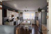 Prodej rodinného domu 5+1 v obci Dešná, CP 1 263 m`2, cena 7490000 CZK / objekt, nabízí Karla Vaculíková reality s.r.o.