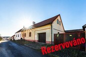 Prodej částečně rekonstruovaného a modernizovaného RD s nádvořím, Vitín, okr. Č. Budějovice, cena 4676000 CZK / objekt, nabízí 