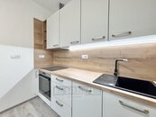 Pronájem 1+1 po rekonstrukci, 39 m2, ulice Riegrova, České Budějovice, cena 12500 CZK / objekt / měsíc, nabízí RK Stejskal & Šandera