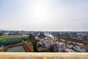 Pronájem rekonstruovaného, OV bytu 2+kk, s komorou a balkonem, na ulici Kubatova, Č. Budějovice 3