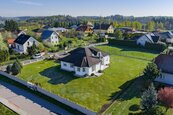Prodej prostorného, rezidenčního RD s velkou, rovinatou zahradou, Srubec, Č. Budějovice, cena 17500000 CZK / objekt, nabízí RK Stejskal & Šandera