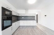 Pronájem bytu 4+kk, 80 m2 + 130 m2 zahrada, Roudné, cena 26000 CZK / objekt / měsíc, nabízí 