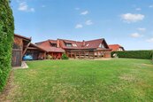 Prodej velice atraktivního, rezidenčního RD se SPA přístavbou a větší, rovinatou zahradou, Dubné, Č. Budějovice, cena 25900000 CZK / objekt, nabízí RK Stejskal & Šandera