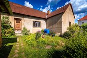 Rodinný dům se zahradou k částečné rekonstrukci, pozemek (419 m2), Všemyslice-Neznašov, okr. České Budějovice, cena 4310000 CZK / objekt, nabízí RK Stejskal & Šandera
