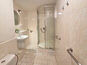 Pronájem bytu 1+1, 42,8m2 na sídlišti Plešivec s renovovanou koupelnou, Český Krumlov, cena 10900 CZK / objekt / měsíc, nabízí 