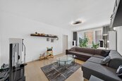 Prodej velice prostorného, kompletně rekonstruovaného, OV bytu 3+1, 82 m2, širší centrum města, J. Plachty, České Budějovice, cena 5676000 CZK / objekt, nabízí 