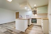 Pronájem, byt 2+kk, 50 m2, Jindřichův Hradec, sídliště Vajgar, cena 16130 CZK / objekt / měsíc, nabízí