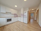 Pronájem, byt 2+1 s balkonem, 50 m2, Jindřichův Hradec, sídliště U Nádraží, cena 13000 CZK / objekt / měsíc, nabízí 