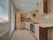 Pronájem, byt 2+1 s balkonem, 59 m2, Jindřichův Hradec, sídliště Vajgar, cena 11500 CZK / objekt / měsíc, nabízí 
