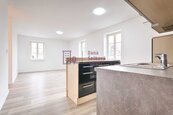 Pronájem, byt 3+kk, 57 m2, Jindřichův Hradec, náměstí Míru, cena 14200 CZK / objekt / měsíc, nabízí 