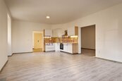 Pronájem, byt, 2+kk, 72 m2, Jindřichův Hradec, nám. Míru, cena 13942 CZK / objekt / měsíc, nabízí 
