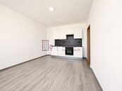 Pronájem, byt 2+kk s balkonem, 34 m2, Jindřichův Hradec, sídliště Vajgar, cena 11689 CZK / objekt / měsíc, nabízí 
