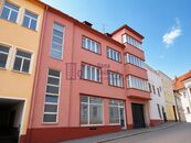 Pronájem, byt 1+kk, 27 m2, Jindřichův Hradec, ul. Komenského, cena 5900 CZK / objekt / měsíc, nabízí 