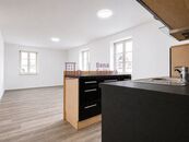 Pronájem, byt 3+kk, 57 m2, Jindřichův Hradec, náměstí Míru, cena 14200 CZK / objekt / měsíc, nabízí Reality Š&V s.r.o.