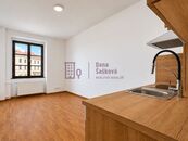 Pronájem, byt 1+kk, 20 m2, Jindřichův Hradec, náměstí Míru, cena 8648 CZK / objekt / měsíc, nabízí 