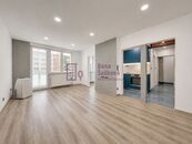 Pronájem, byt 2+kk s balkonem, 47 m2, Jindřichův Hradec, sídliště Vajgar, cena 11000 CZK / objekt / měsíc, nabízí Reality Š&V s.r.o.