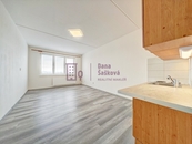 Pronájem, byt 1+kk, 27 m2, Jindřichův Hradec, sídliště Vajgar, cena 9200 CZK / objekt / měsíc, nabízí 