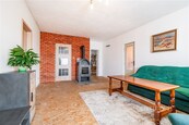 Prodej bytu 4+1 99 m2, pozemek 388 m2, cena 3550000 CZK / objekt, nabízí 