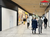 Pronájem obchodního prostoru v nákupním centru Futurum (34 m2), cena 680 EUR / objekt / měsíc, nabízí 