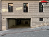 Pronájem garážového stání 10 m2, Brno - Staré Brno, cena 3000 CZK / objekt / měsíc, nabízí 