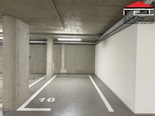 Pronájem garážového stání 10 m2, Brno - Staré Brno, cena 3000 CZK / objekt / měsíc, nabízí 