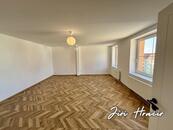 Pronájem bytu 1+1, 55 m2, náměstí Míru, Plzeň, cena 15900 CZK / objekt / měsíc, nabízí 