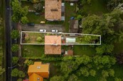 Prodej krásného řadového rodinného domu o dispozici 4+1 s bazénem a kvetoucí zahradou v Kostelci nad Černými lesy, cena 7600000 CZK / objekt, nabízí 