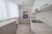 Pronájem světlého a prostorného bytu 3+1 (74 m2) s balkonem - Vlašim, cena 18500 CZK / objekt / měsíc, nabízí 