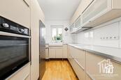 Prodej rodinného řadového domu se zahradou, Levín, městská část Králova Dvora, cena 9550000 CZK / objekt, nabízí 