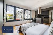 Pronájem bytu 1+kk 30 m, Praha - Smíchov, cena 25800 CZK / objekt / měsíc, nabízí Blueground