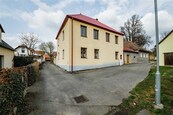 Prodej domu se dvorkem v obci Tučapy, cena 4550000 CZK / objekt, nabízí 