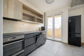 Stylový byt 2+kk k pronájmu, 51 m2 s lodžií - 5 minut tramvají do centra Ostravy, cena 12500 CZK / objekt / měsíc, nabízí 