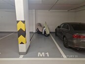Garážové stání pro motorku 8m2, Modřany, cena 1400 CZK / objekt / měsíc, nabízí 