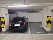 Garážové stání pro motorku 8m2, Modřany, cena 1300 CZK / objekt / měsíc, nabízí 