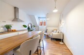 Světlý a útulný byt 1+kk, 34 m2, ve Vršovicích - klid i centrum Prahy na dosah, cena 6290000 CZK / objekt, nabízí 