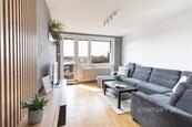 Prodej světlého rodinného bytu 3+1 s předzahrádkou a sklepem, 71 m2, Bečváry okres Kolín, cena 4990000 CZK / objekt, nabízí Century 21 Synergy