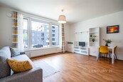 Pronájem útulného bytu 1+kk, 32 m2, Praha Hlubočepy, cena 17000 CZK / objekt / měsíc, nabízí Century 21 Synergy