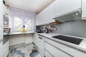 Stylový mezonet s nádechem luxusu: Unikátní 3+1 (98 m2) v soukromém vlastnictví pro náročné se zahradou, cena 1980000 CZK / objekt, nabízí 
