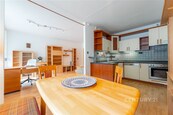 Hezký byt se zasklenou lodžií na Novodvorské ulici, cena 8890000 CZK / objekt, nabízí Century 21 Synergy