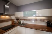 Pronájem moderního bytu 2+kk s lodžii 72 m2 a garážovým stáním, Praha Záběhlice, cena 22000 CZK / objekt / měsíc, nabízí Century 21 Synergy