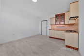 Prodej slunného bytu 2+kk, 43 m2, se sklepní kójí v kompletně revitalizovaném bytovém domě, ulice Vysoká, Jablonec nad Nisou, cena 3550000 CZK / objekt, nabízí 