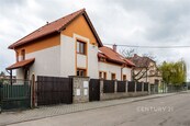 Pronájem rodinného domu 177 m2 se zahradou 694 m2- Jirny - Nové Jirny, cena 36000 CZK / objekt / měsíc, nabízí Century 21 Synergy