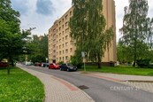Pronájem bytu 2+kk, se zasklenou lodžií, Třinec, ul. Štefániková, cena 15000 CZK / objekt / měsíc, nabízí 