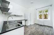 Byt 2kk, 48 m2, Praha Dejvice pod Ořechovkou, cena 23000 CZK / objekt / měsíc, nabízí Century 21 Synergy