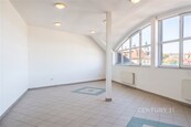 Pronájem komerčních prostor 450 m2 - Třinec, budova GVUZD, cena 170 CZK / m2 / měsíc, nabízí 
