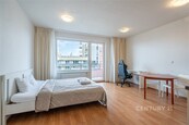 Pronajem útulného bytu s balkónem a parkovacím stáním 40m2 - Praha, Letňany, cena 17000 CZK / objekt / měsíc, nabízí 