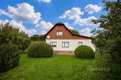 Prodej rodinného domu (130 m2) se zahradou (860 m2) a garáží, parcela 1 010 m2, Chotěvice, cena 4990000 CZK / objekt, nabízí Century 21 Synergy