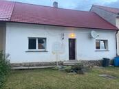 Pronájem rodinného domu 2+1, 69 m2 se zahradou, cena 17000 CZK / objekt / měsíc, nabízí Marcela Fraňková