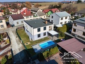 ZÁSMUKY U KOLÍNA RD s bazénem a pergolou, cena 8500000 CZK / objekt, nabízí TOP MAKLÉŘKY